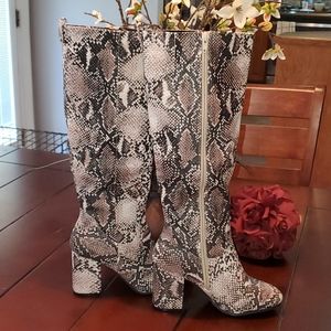 Women's knee high Boots